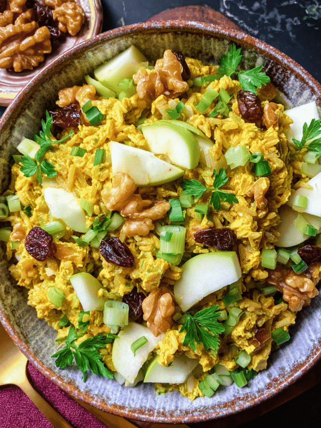 curried rice salad with fruits and herbs