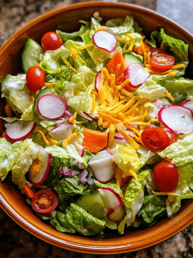 Easy Tossed Salad in rustic bowl