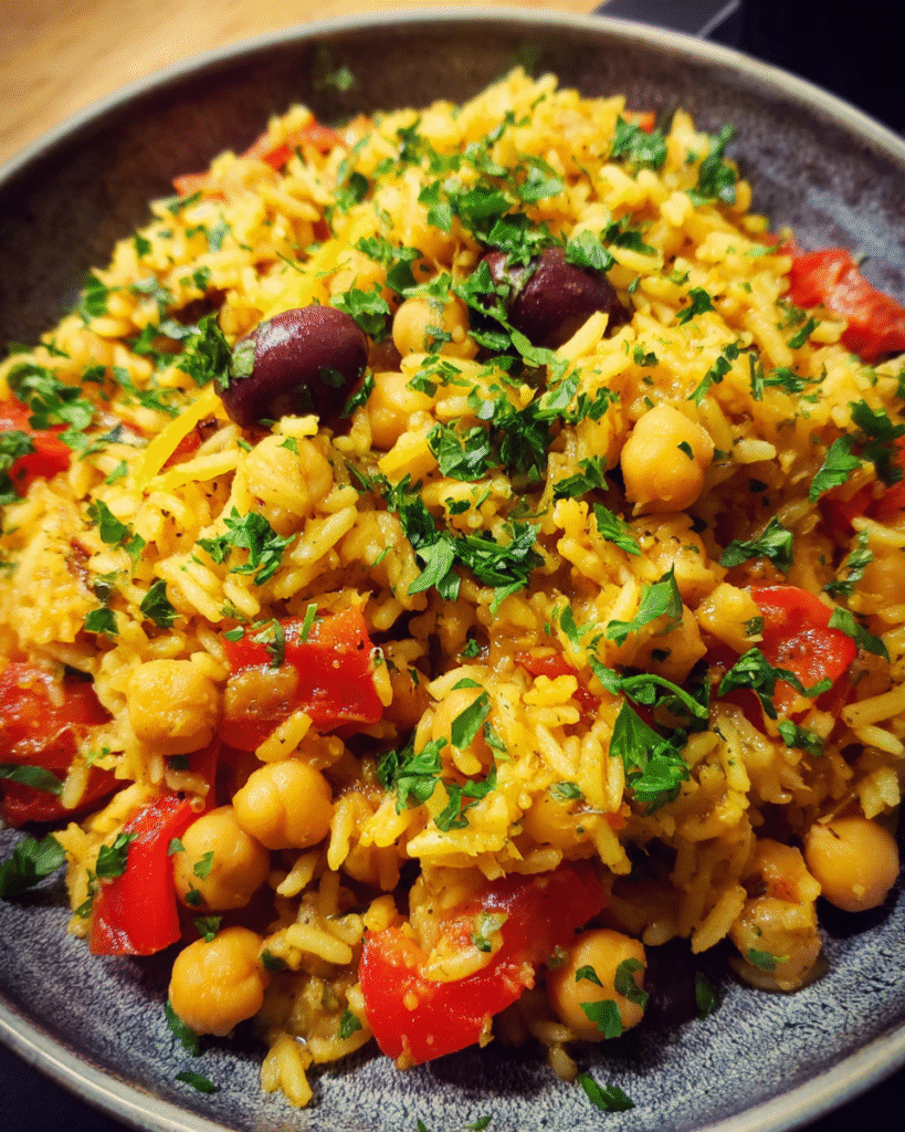 One-pot Mediterranean rice with chickpeas and herbs