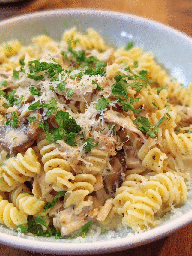 creamy leftover turkey pasta with mushrooms and parmesan