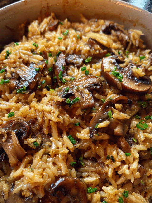 one-pot creamy mushroom and rice cooked in skillet