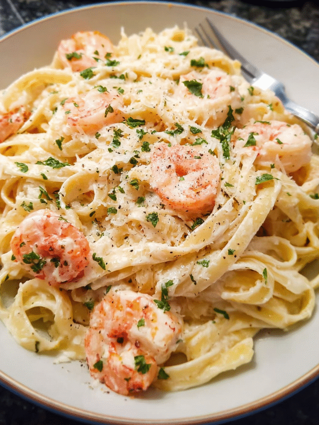 Shrimp Alfredo Pasta with creamy Parmesan sauce